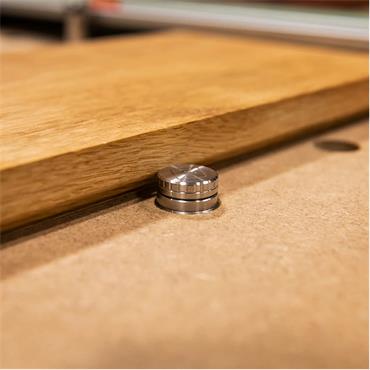 UJK  Expanding 20mm Dogs - 10mm Height (Pkt 2)