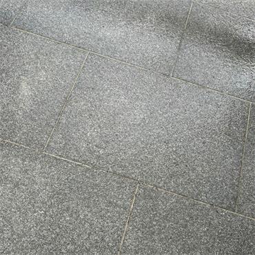 PAVING G654 BLK GRANITE FLAMED 600*600*20 PER SQM