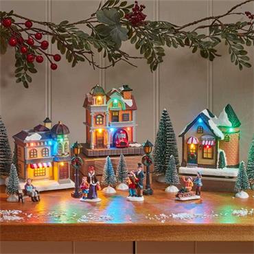SG Christmas Avenue SnowScene