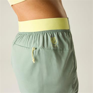 Dare2b WOMENS OFF TRAIL SHORTS GLACIER GREEN ZI3 16