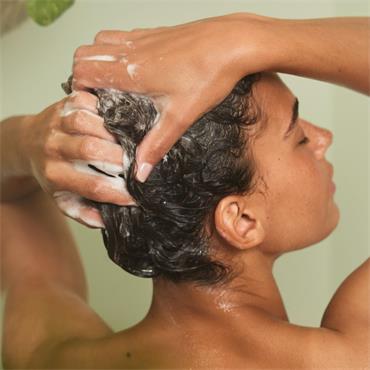 Weleda Rosemary + Hyaluron Revitalising Shampoo 250ml