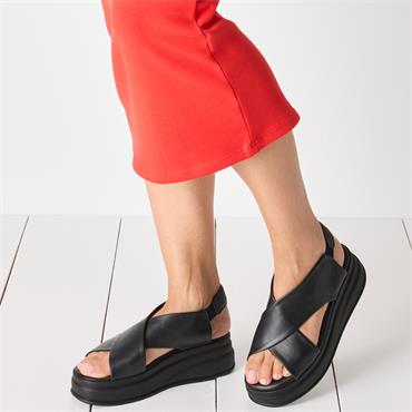 TAMARIS WOMENS WEDGE STRAP SANDAL - BLACK