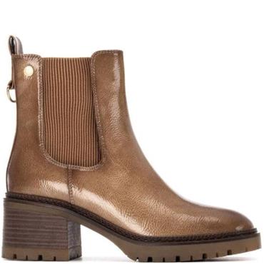 XTI WOMENS ZIP CHELSEA ANKLE BOOT - BEIGE PATENT