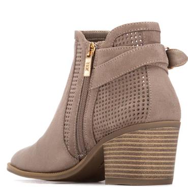 XTI WOMENS ZIP ANKLE BOOT - TAUPE SUEDE