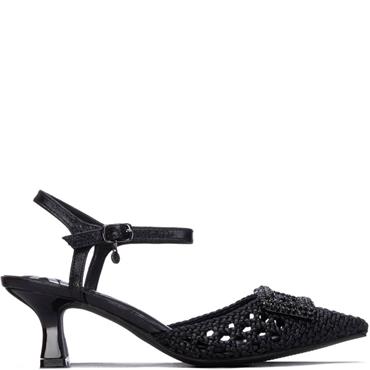 XTI WOMENS LOW HEEL STRAP SANDAL - BLACK
