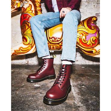 DR MARTENS 8 EYE LACE BOOT - CHERRY RED