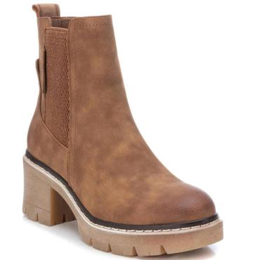 REFRESH WOMENS ZIP CHELSEA ANKLE BOOT - CAMEL
