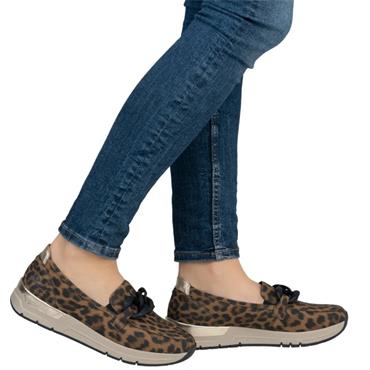 RIEKER WOMENS LOW WEDGE CHAIN LOAFER - LEOPARD