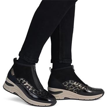 RIEKER WOMENS WEDGE ZIP ANKLE BOOT - BLACK MULTI