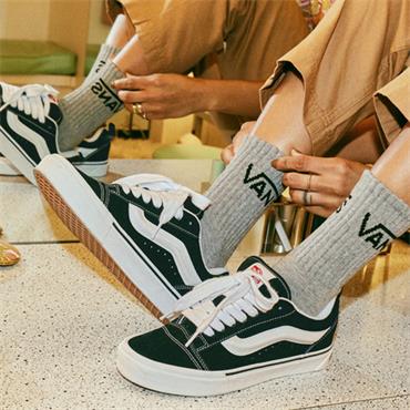 VANS KNU SKOOL TRAINER - BLACK WHITE