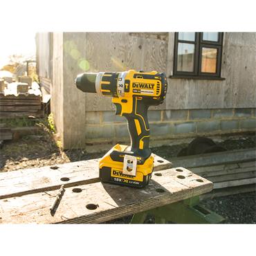 DCD795P1 Brushless Hammer Drill Driver 18V 1 x 5.0Ah Li-ion