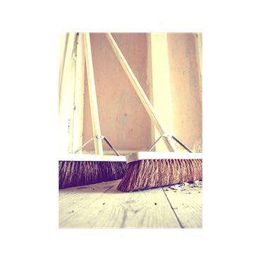 Stiff Bassine Broom 600mm (24in) + Handle & Stay