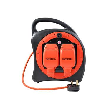 Outdoor Cable Reel IP54 230V 18M 13A