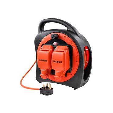 Outdoor Cable Reel IP54 230V 18M 13A