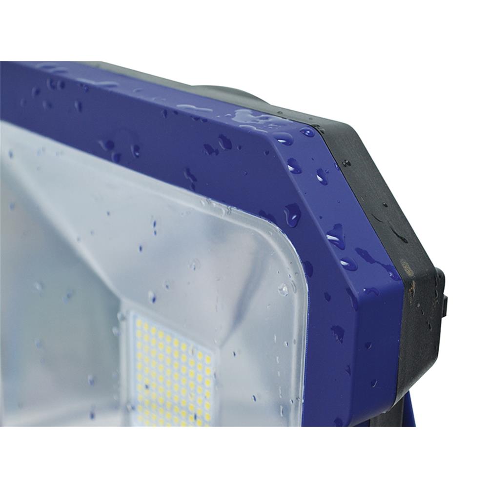 SMD LED Task Light with Power Take Off 20W 240V | Morris DIY | Waterford