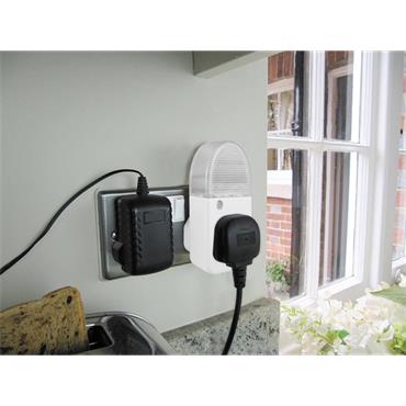 Plug-Through Night Light