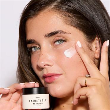 ANNALIVIA SKINSTUDIO RADIANT HYDRATING WATER CREAM 50ML
