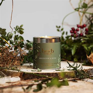 HERB DUBLIN CHRISTMAS CANDLE - MISTLETOE WITH MULLED WINE
