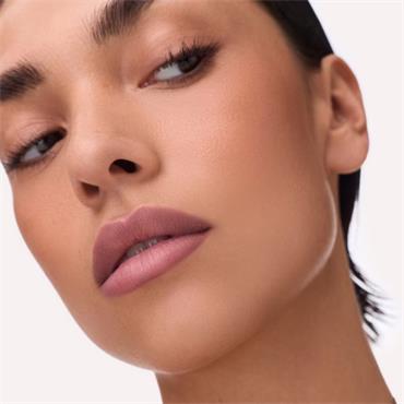 BLUR-REAL LIP SHAPER 
