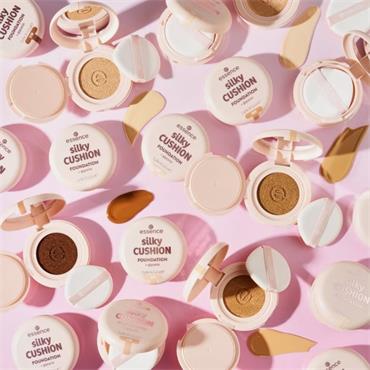  ESSENCE SILKY CUSHION FOUNDATION 1