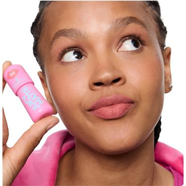 ESSENCE JUICY MATTE LIP MOUSSE 