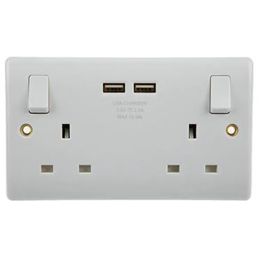 Luceco 2G Switch Socket 2Usb White 13A