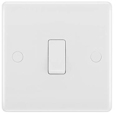 Luceco Intermediate Switch White 10A