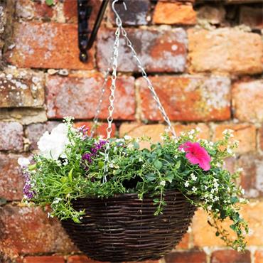14" RATTAN HANGING BASKET 6020021