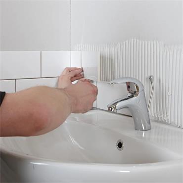 DUNLOP RX-2000 SHOWERPROOF WALL TILE ADHESIVE 5KG