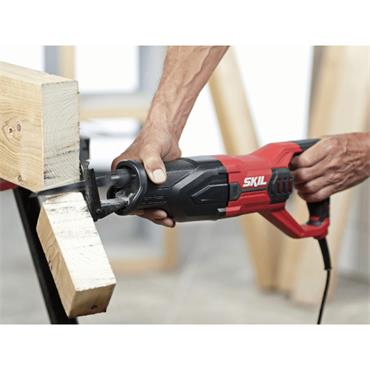 900W SKIL RECIPROCATING SAW AND BLADE