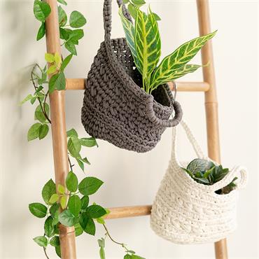 Hooked DIY Crochet Kit Zpagetti Basket Revisto