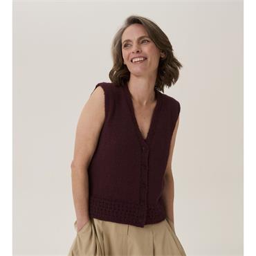 10917 Booklet - Beehive Rib Vest in Loveful DK