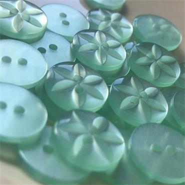 Pack of 6 x Plastic Star Buttons (14mm, Size 22)