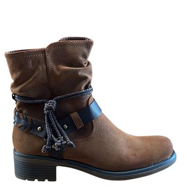 JET 7 WOMENS STRAP ZIP ANKLE BOOT - CAMEL