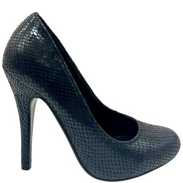 WITH LOVE PLAIN COURT - BLACK SNAKE