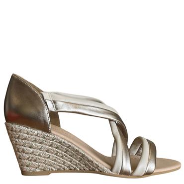 KATE APPLEBY WOMENS WEDGE STRAP SANDAL - CREAM