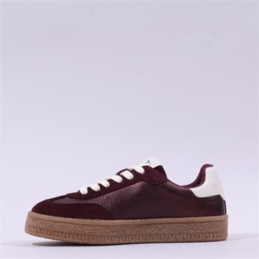 Tamaris Nakja Retro Gumsole Trainer - Bordo Metallic