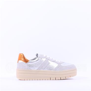 Tamaris Triple Platform Bold Trainer - Silver