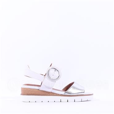 Tamaris Michi Wedge Ring Buckle Sandal - White Silver