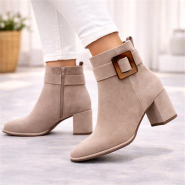 Marco Tozzi Angio Square Buckle Boot - Stone