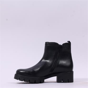 Gabor Bodo Chunky Sole Gusset Boot - Black Leather