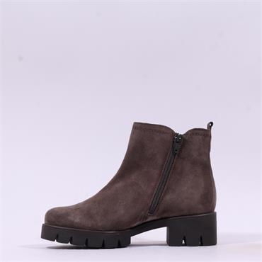 Gabor Bodo Chunky Sole Gusset Boot - Brown Suede