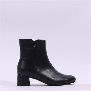 Gabor Abbey Block Heel Ankle Boot - Black Leather