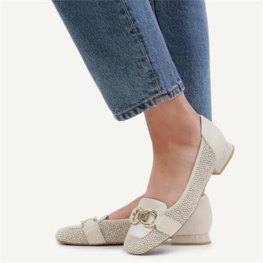 Caprice Vanny Link Weave Loafer - Off White
