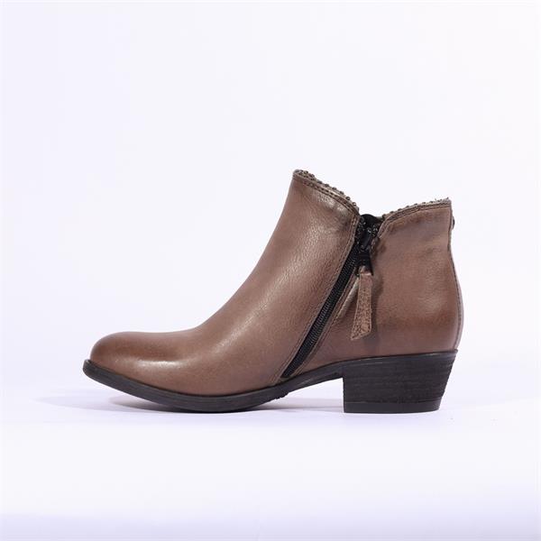 moda in pelle boots sale