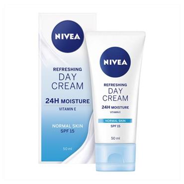 Nivea Daily Essentials Light Moisturising Day Cream For Norm/Comb Skin 50ML