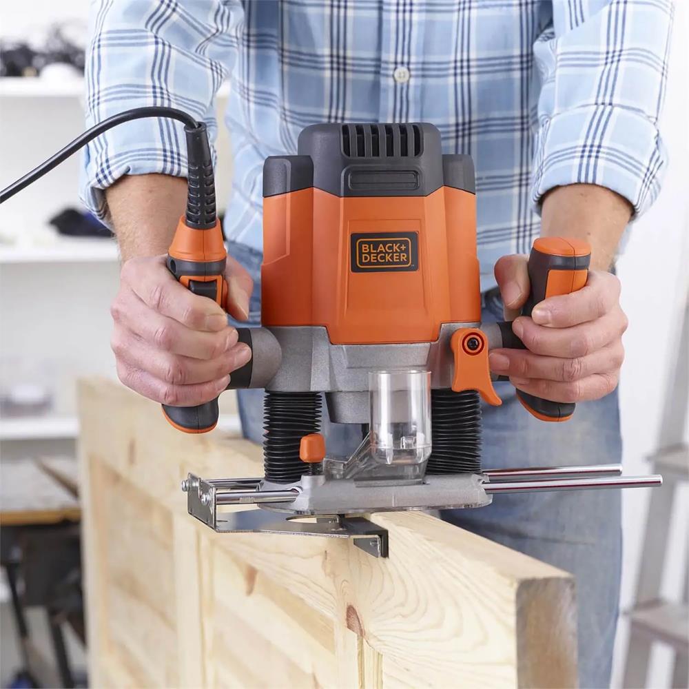 Black & Decker Router 1200W KW1200EKAGB Heavins.ie