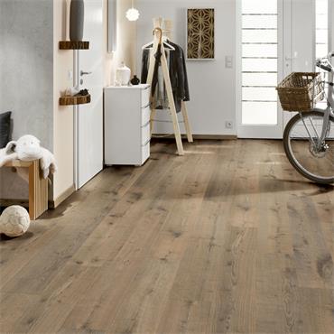 Hare Tegernsee Oak Aqua Long Laminate Flooring 12mm (Per Pack)
