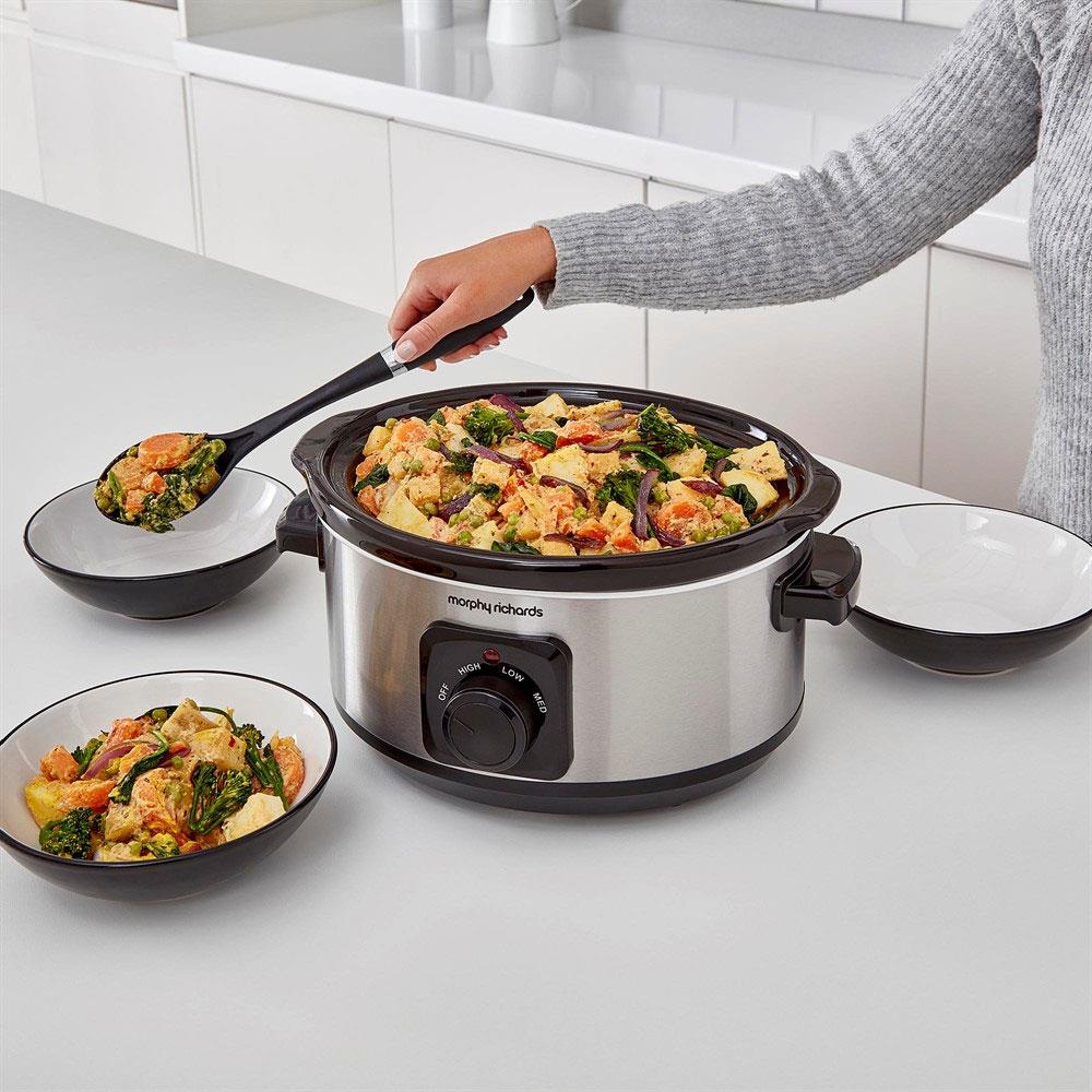 Morphy Richards Slow Cooker 3.5L Stakelums Home & Hardware