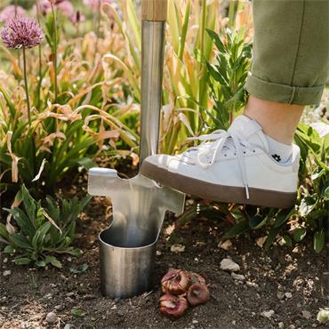 Kent & Stowe Long Handled Bulb Planter